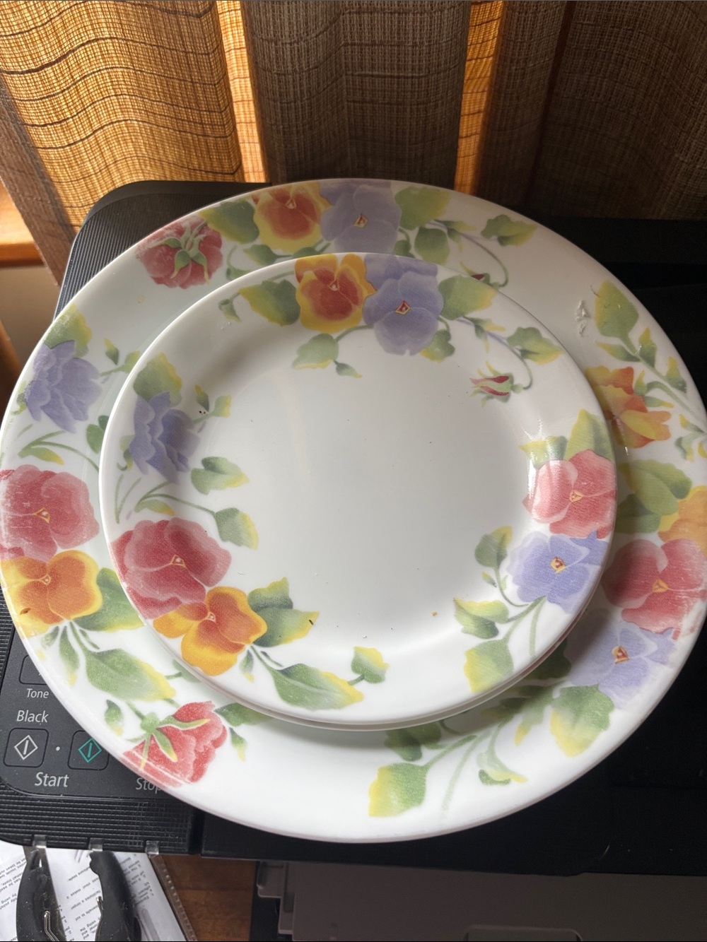 Corelle Summer Blush 4 plates